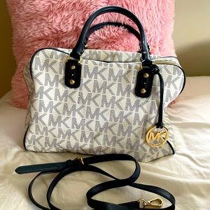 Michael Kors tote crossbody